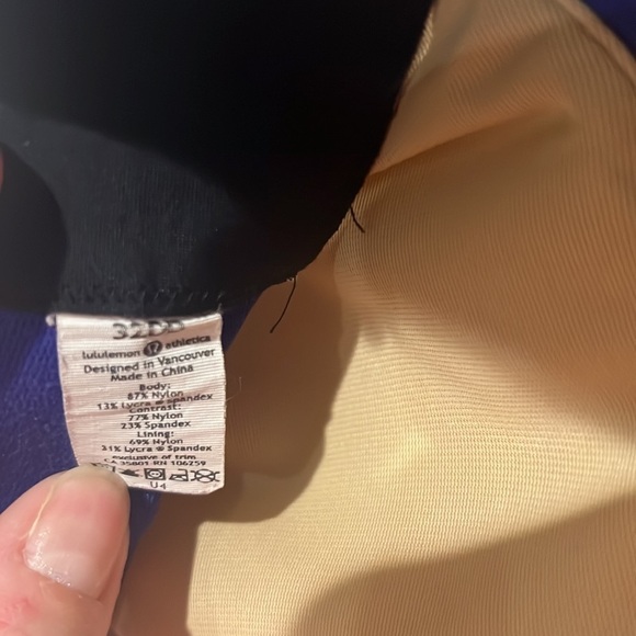 Lululemon Ta Ta Tamer II. Size 32 DD tonal stripe blue. - Picture 9 of 9
